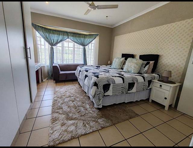 2 BEDROOM APARTMENT FOR SALE IN MARGATE BEACH